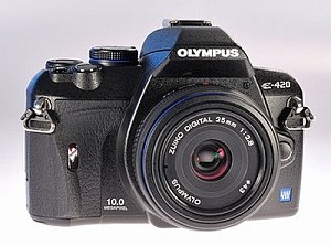 Olympus Dünyanın En Küçük D-SLR Dijital Fotoğraf Makinesini Duyurdu
