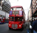 Londra otobüsleri merkezi olarak kontrol edilen CCTV tarafından izleniyor