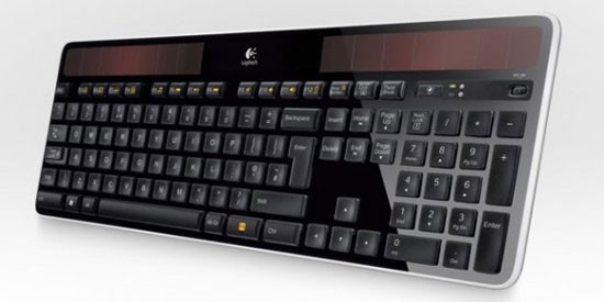 Logitech  ten güneş enerjili klavye