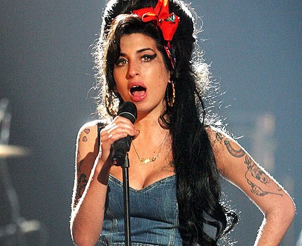 Microsoft\ tan Amy Winehouse mesajı için özür