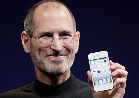 Apple\ ın patronu Steve Jobs istifa etti